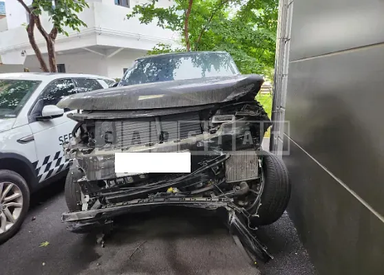 Photo 2 of 32: 2018 Land Rover Range Rover 4.4d, VIN SALGA2BJ0JA502606 — Korean insurance auction