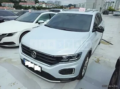 Photo 1 of 14: 2021 Volkswagen T-Roc 2.0 TDI — Korean insurance auction