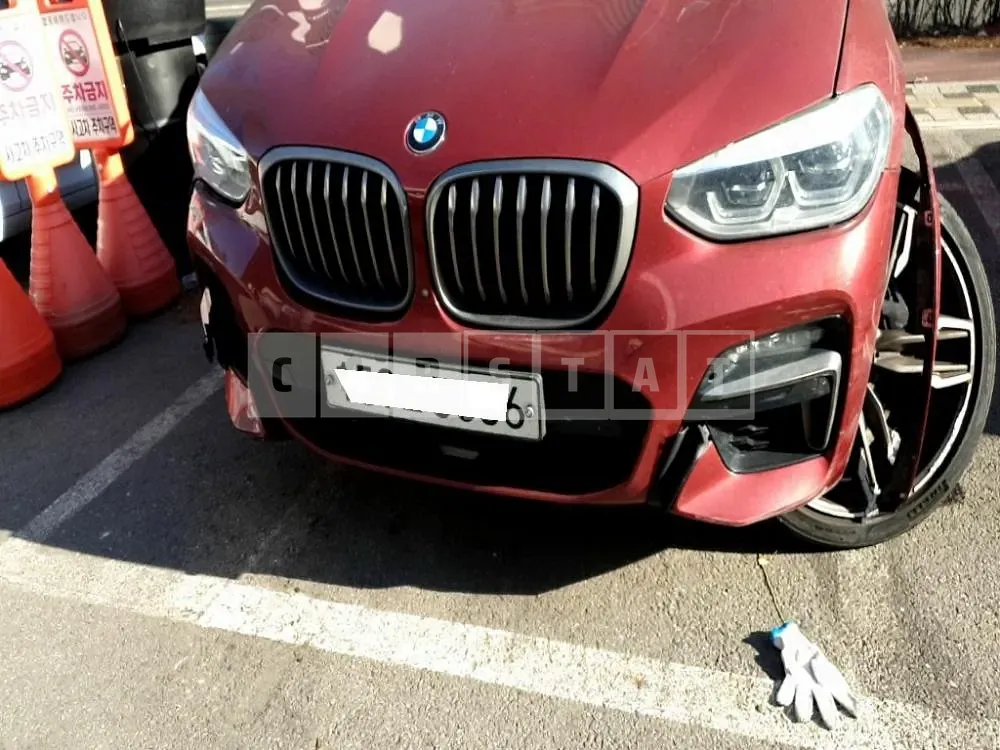 Photo 2 of 16: 2020 BMW X4 M40d, VIN WBAVJ7108L9B97669 — Korean insurance auction