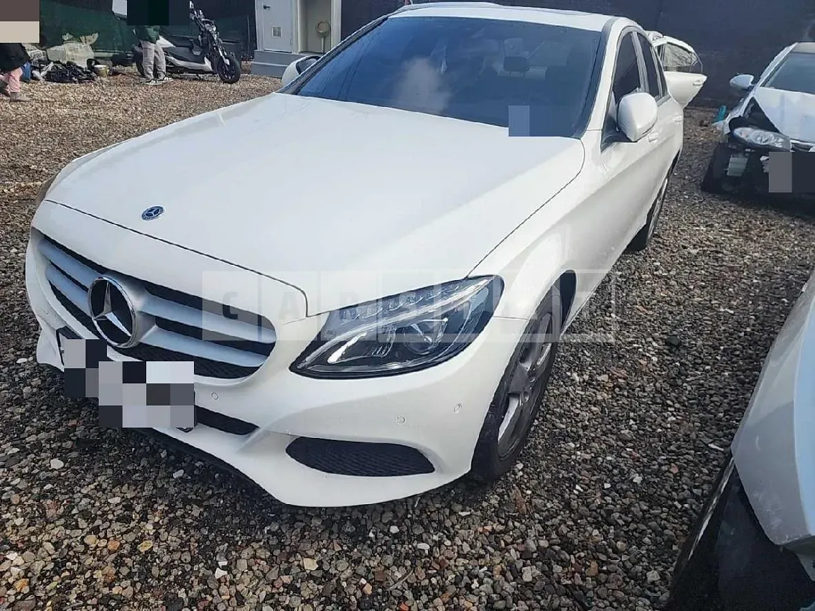Photo 2 of 10: 2018 Mercedes-Benz C200 d, VIN WDDWF3HB1JR349512 — Korean insurance auction