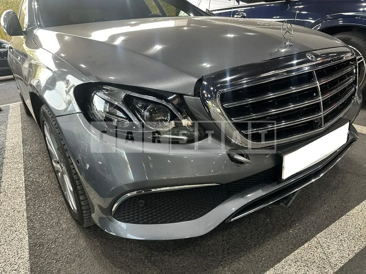 Photo 2 of 32: 2017 Mercedes-Benz E300 4Matic, VIN WDDZF4KB3JA344211 — Korean insurance auction