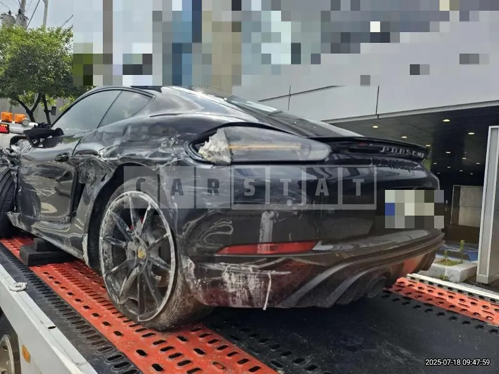 Photo 2 of 15: 2021 Porsche 718 Cayman GTS 4.0 — Korean insurance auction