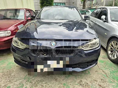 Photo 1 of 29: 2015 BMW 320d — Korean insurance auction