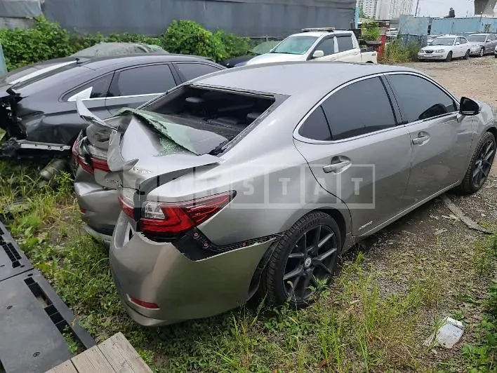 Photo 2 of 7: 2016 Lexus ES300h, VIN JTHBW1GG1G2117549 — Korean insurance auction