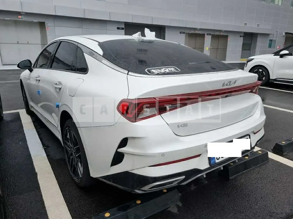 Photo 2 of 5: 2023 Kia K5 — Korean insurance auction