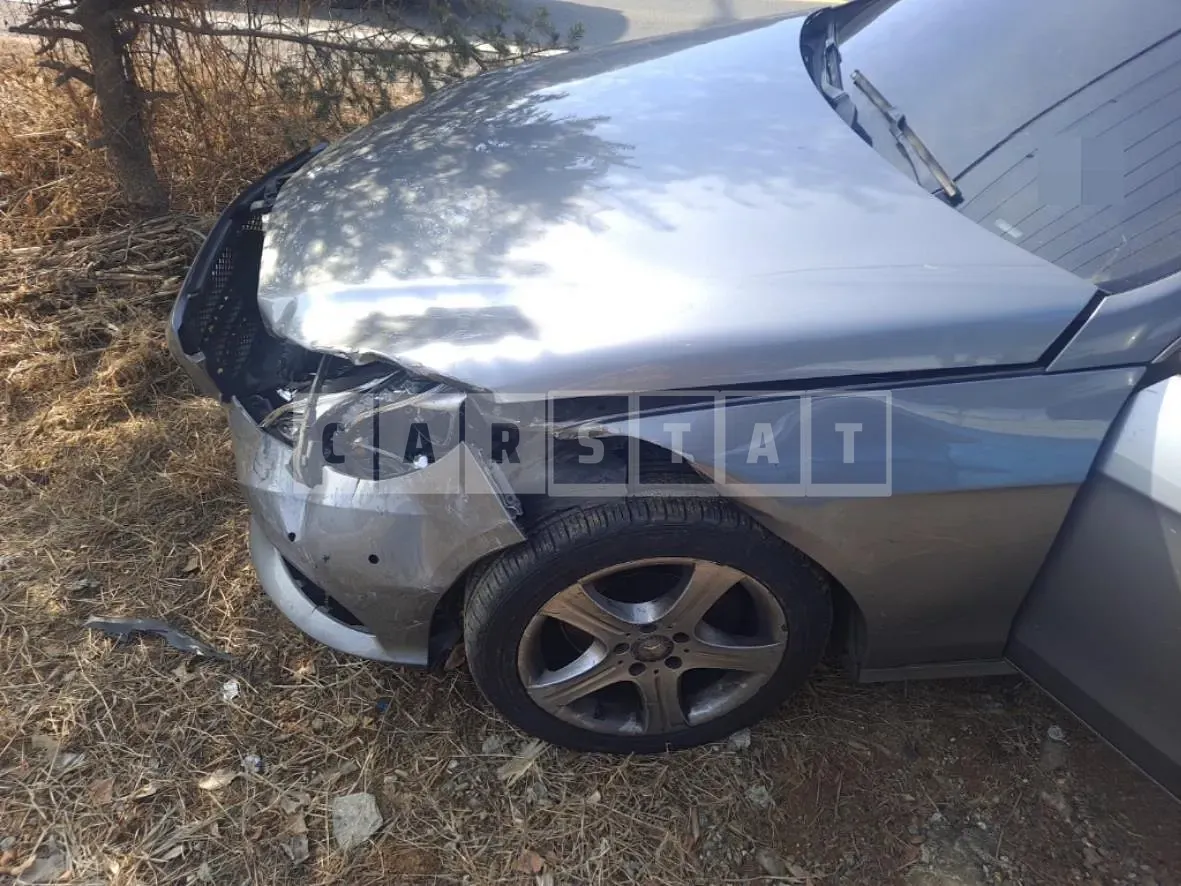 Photo 2 of 11: 2014 Mercedes-Benz E250 CDI 4Matic — Korean insurance auction