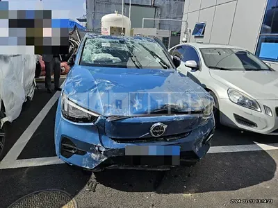 Photo 1 of 19: 2023 Volvo C40 Recharge Twin, VIN YV1XKERA3R2091603 — Korean insurance auction