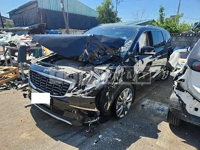 Photo 1 of 46: 2019 Kia Carnival — Korean insurance auction
