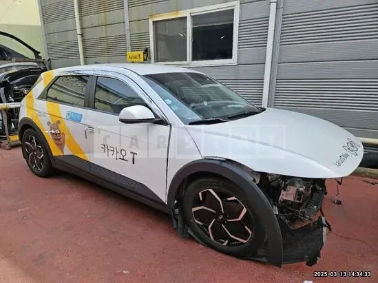 Photo 2 of 14: 2023 Hyundai IONIQ 5 — Korean insurance auction
