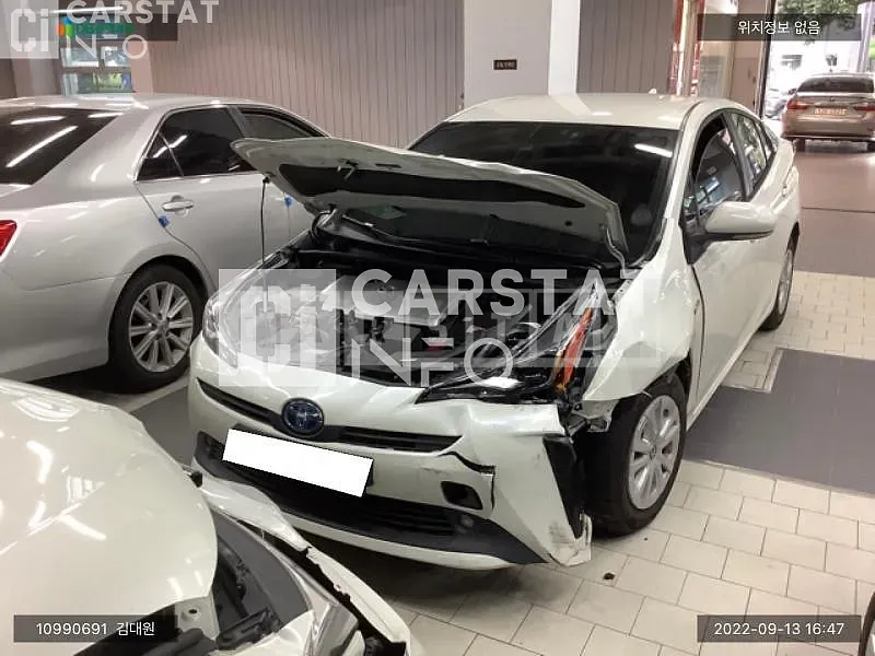 Photo 2 of 10: 2020 Toyota Prius, VIN JTDKARFU6L3120344 — Korean insurance auction