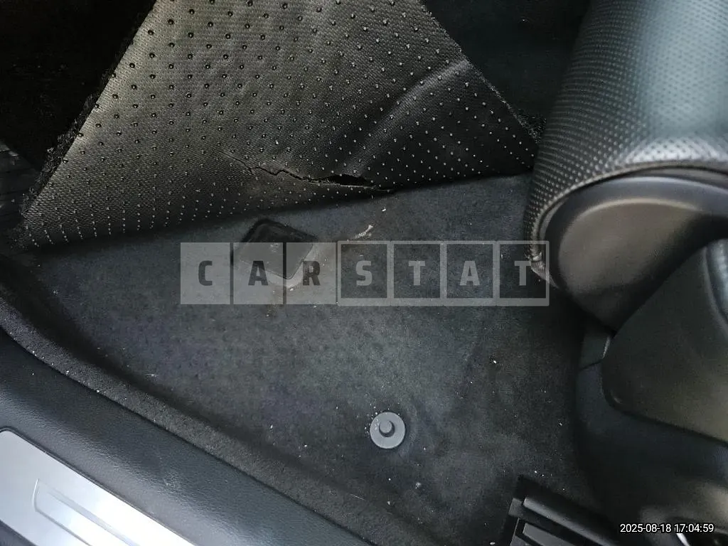 Photo 2 of 31: 2021 Audi A8L 50 TDI quattro — Korean insurance auction