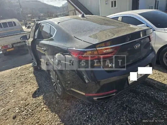 Photo 2 of 8: 2016 Kia K7, VIN KNALC411BGA015118 — Korean insurance auction