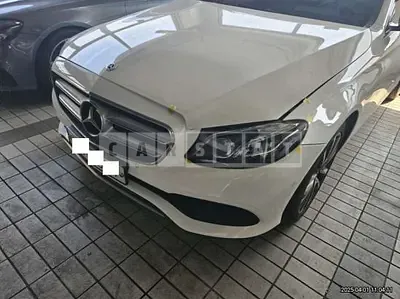 Photo 1 of 13: 2019 Mercedes-Benz E 300 4Matic — Korean insurance auction