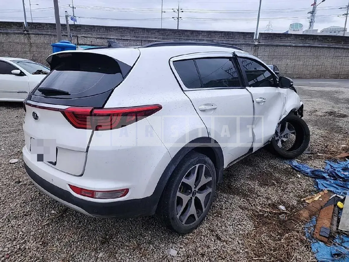 Photo 2 of 15: 2015 Kia Sportage — Korean insurance auction