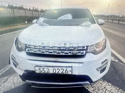 Photo 1 of 18: 2017 Land Rover Discovery Sport 2.0d — Korean insurance auction