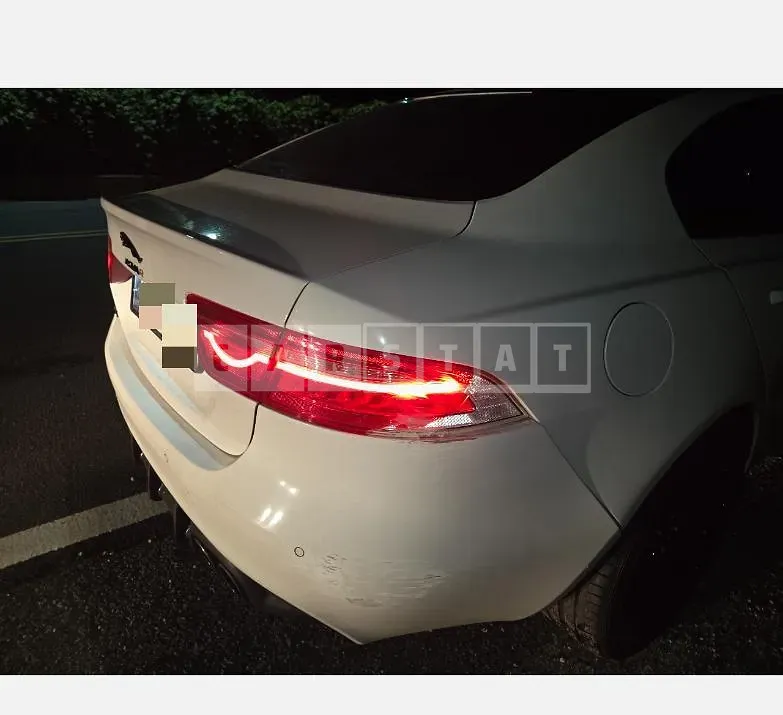 Photo 2 of 13: 2015 Jaguar XE 2.0d — Korean insurance auction
