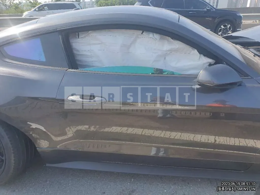 Photo 2 of 7: 2018 Ford Mustang 2.3 Coupe, VIN 1FA6P8TH6J5141199 — Korean insurance auction
