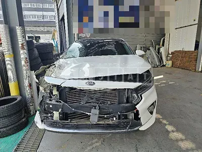 Photo 1 of 14: 2020 Kia K7 — Korean insurance auction