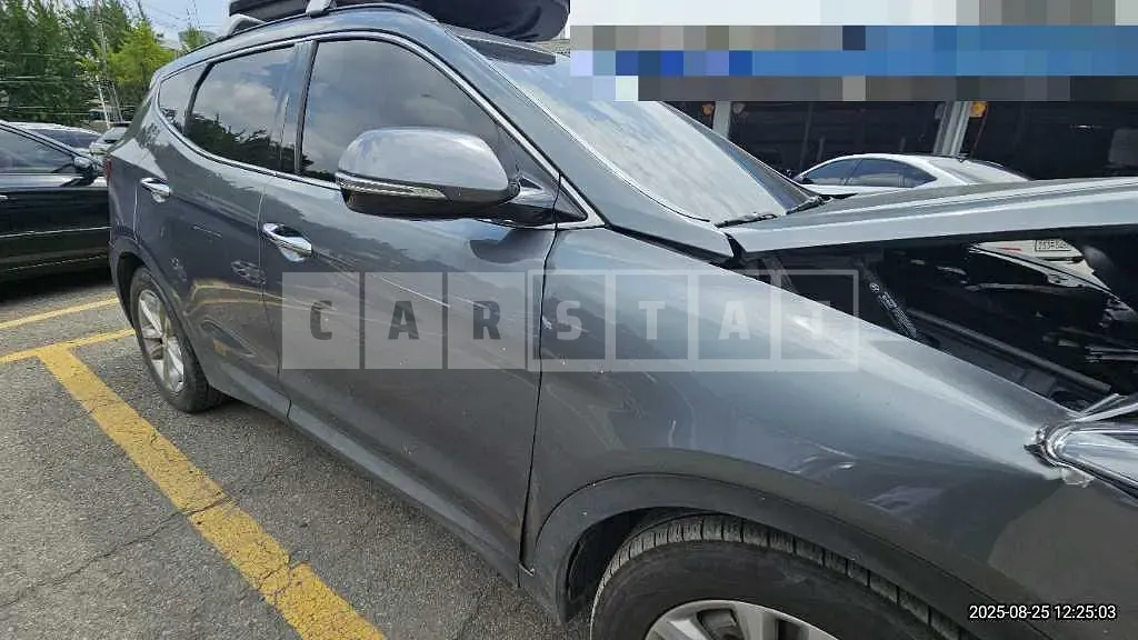 Photo 2 of 15: 2017 Hyundai Santa Fe DM — Korean insurance auction