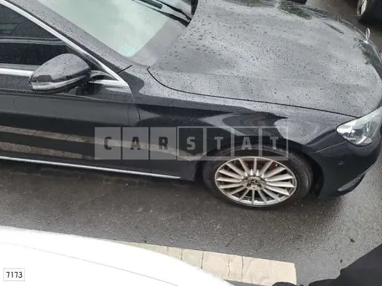 Photo 2 of 28: 2022 Mercedes-Benz E250 — Korean insurance auction