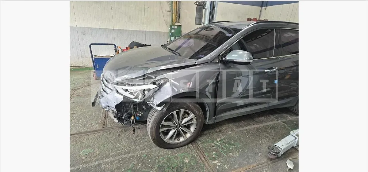 Photo 2 of 7: 2015 Hyundai Santa Fe DM — Korean insurance auction