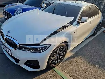 Photo 1 of 13: 2022 BMW 320i, VIN WBA5X5102NFL87536 — Korean insurance auction