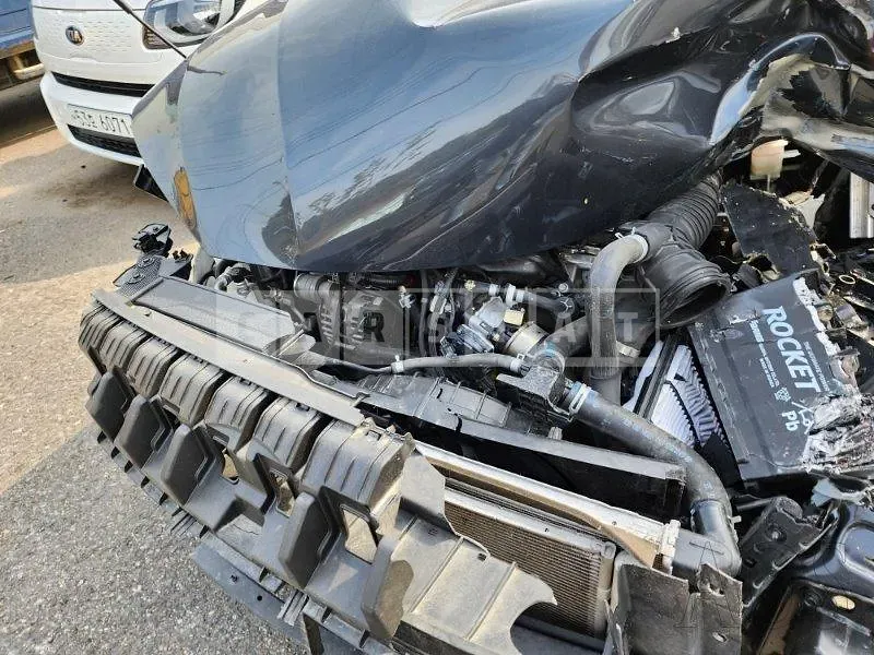 Photo 2 of 28: 2021 Hyundai Kona, VIN KMHK3813GMU812631 — Korean insurance auction