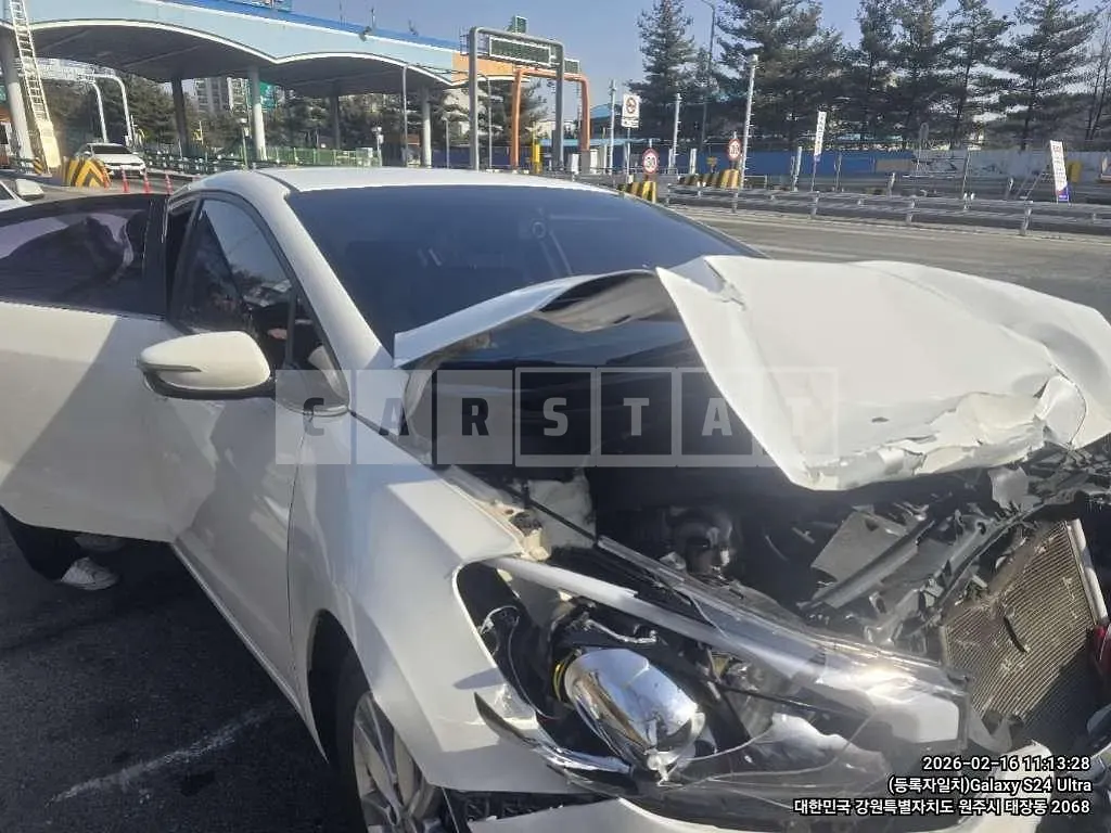 Photo 2 of 3: 2015 Kia Kz — Korean insurance auction