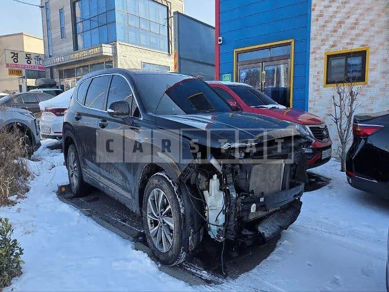 Photo 2 of 10: 2019 Hyundai Santa Fe, VIN KMHS281BBLU231613 — Korean insurance auction