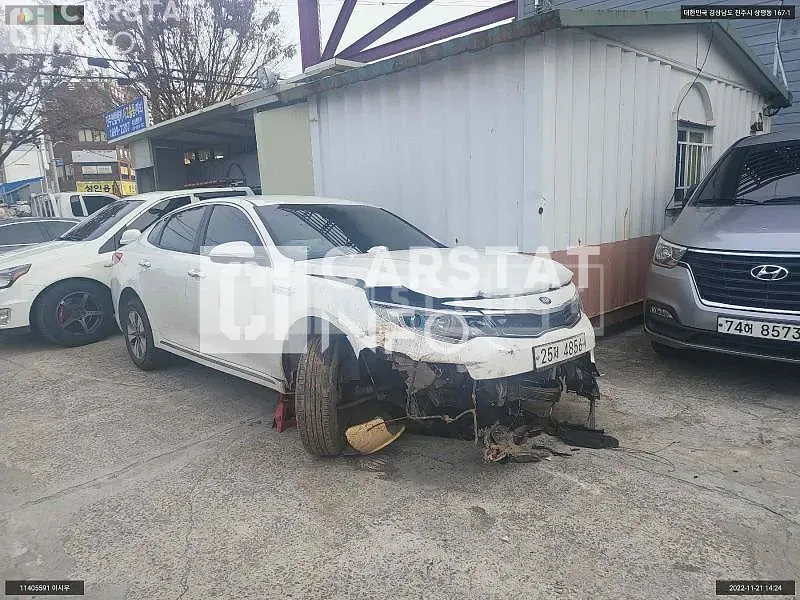 Photo 2 of 10: 2016 Kia K5 (Hybrid), VIN KNAGT41CBGA001998 — Korean insurance auction