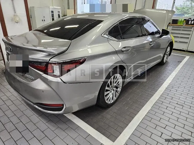Photo 2 of 20: 2021 Lexus ES300h — Korean insurance auction