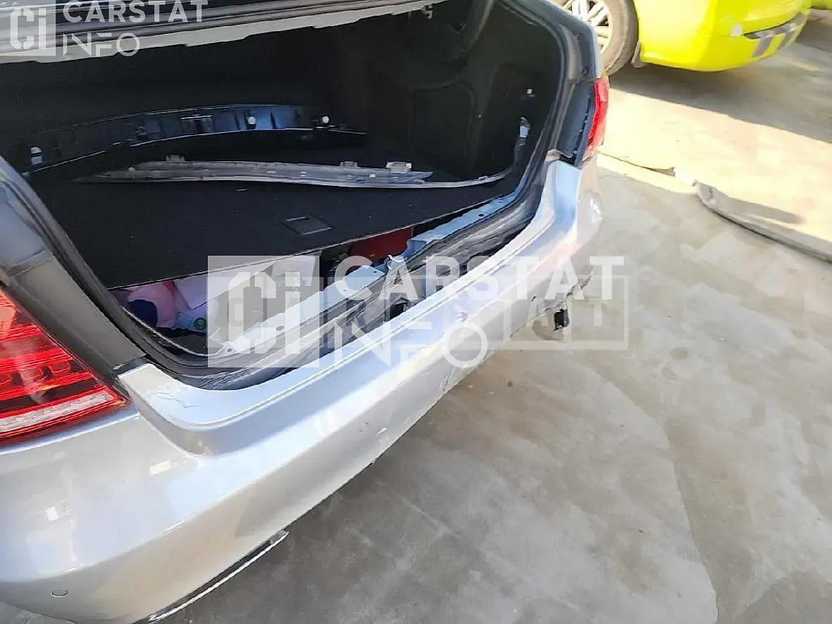 Photo 2 of 25: 2015 Mercedes-Benz E220 Cd I, VIN WDDHF0CBXFB104335 — Korean insurance auction