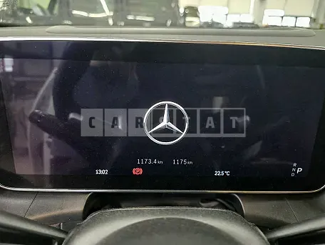 Photo 2 of 31: 2024 Mercedes-Benz GLC300 4Matic — Korean insurance auction
