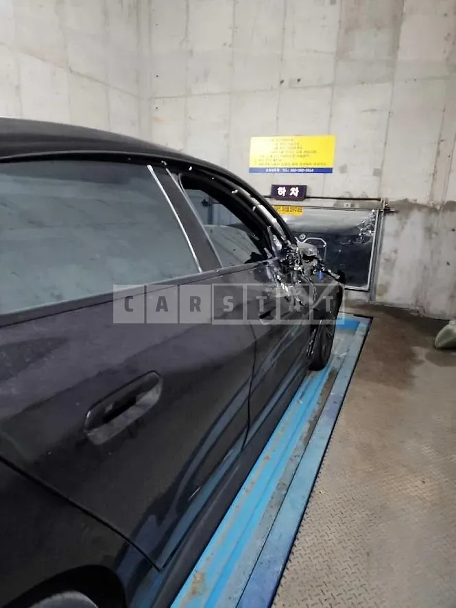 Photo 2 of 4: 2022 BMW I Series, VIN WBY71AW06NFM98801 — Korean insurance auction