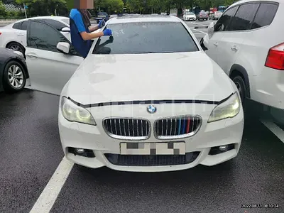 Photo 1 of 15: 2015 BMW Calm 520d — Korean insurance auction