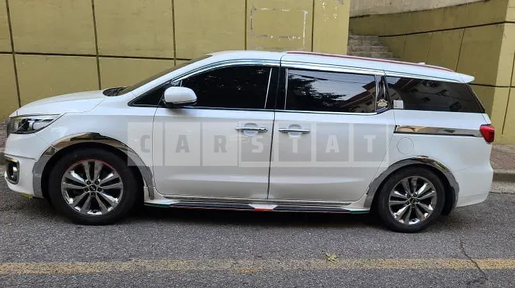 Photo 2 of 4: 2015 Kia Carnival 9 Seater — Korean insurance auction
