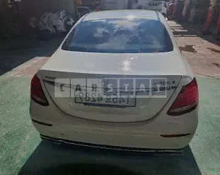 Photo 2 of 9: 2020 Mercedes-Benz E220 d 4Matic, VIN W1KZF0FB2LA764113 — Korean insurance auction
