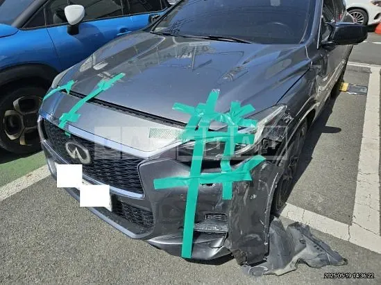 Photo 2 of 50: 2017 Infiniti Q30 — Korean insurance auction
