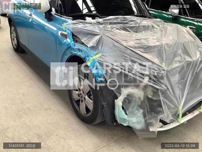 Photo 2 of 16: 2017 MINI Cooper D (5), VIN WMWXT3103H2G00713 — Korean insurance auction