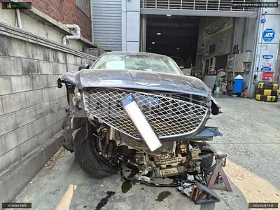 Photo 1 of 24: 2021 Genesis G80, VIN KMTGB41CDMU060417 — Korean insurance auction