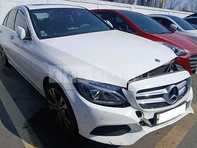 Photo 1 of 44: 2017 Mercedes-Benz C220 d, VIN WDDWF0EB8HR293386 — Korean insurance auction