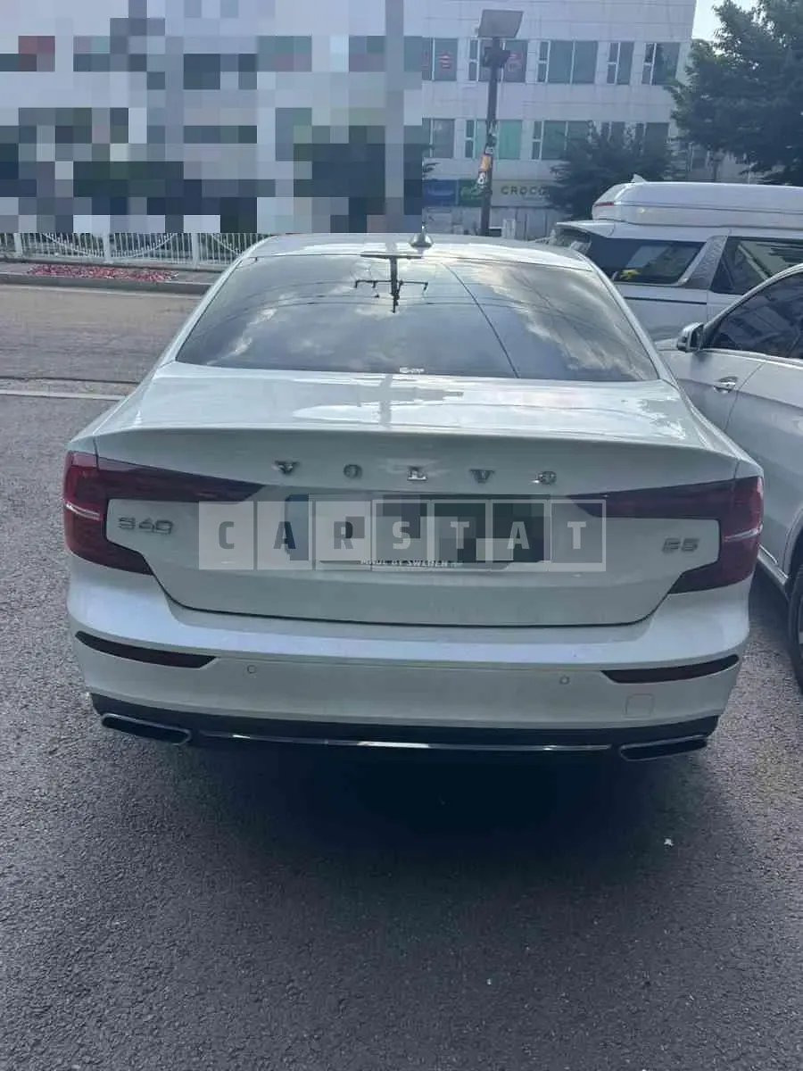 Photo 2 of 29: 2021 Volvo S60B5 — Korean insurance auction