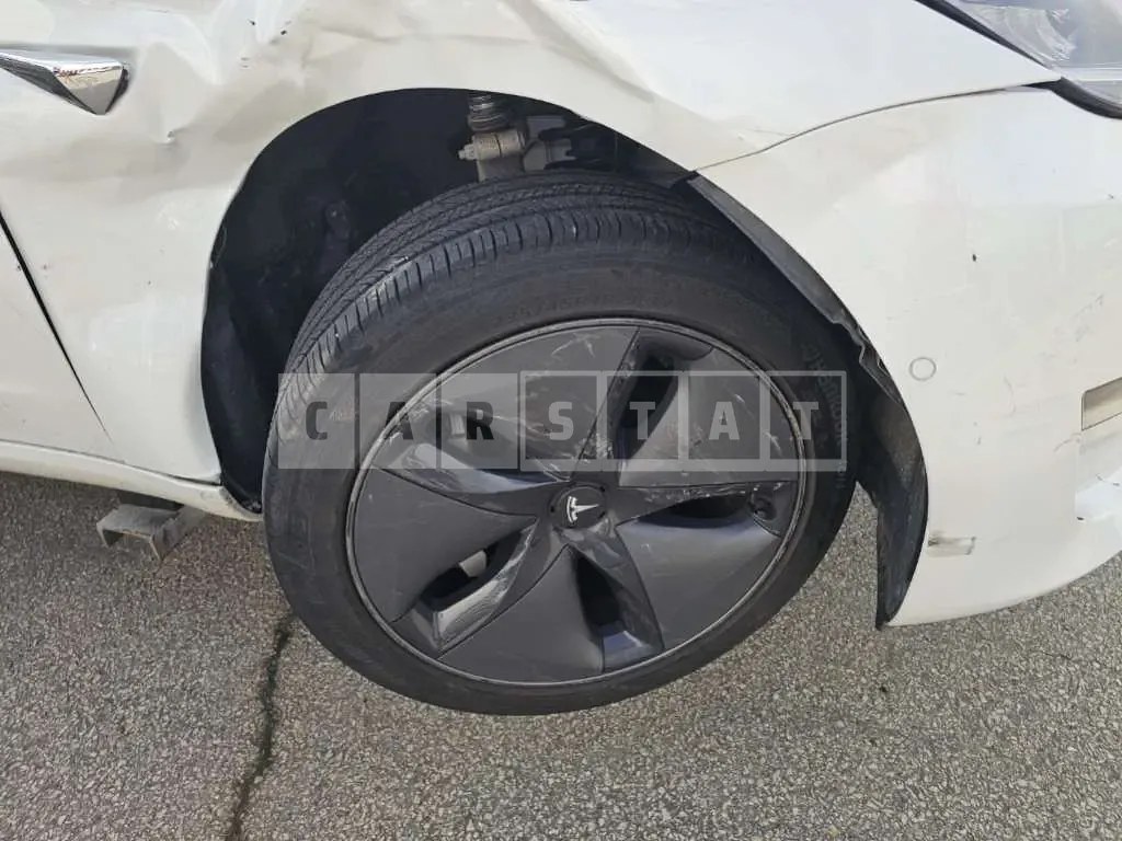 Photo 2 of 12: 2020 Tesla Model 3 Standard Range Plus RWD — Korean insurance auction