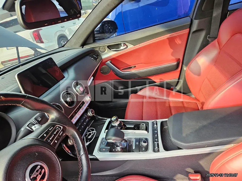 Photo 2 of 29: 2018 Kia Stinger AWD — Korean insurance auction