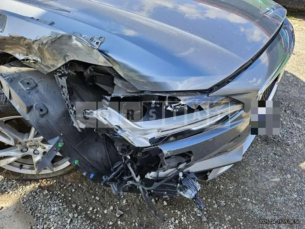 Photo 2 of 22: 2017 Volvo V90CCD5 AWD — Korean insurance auction