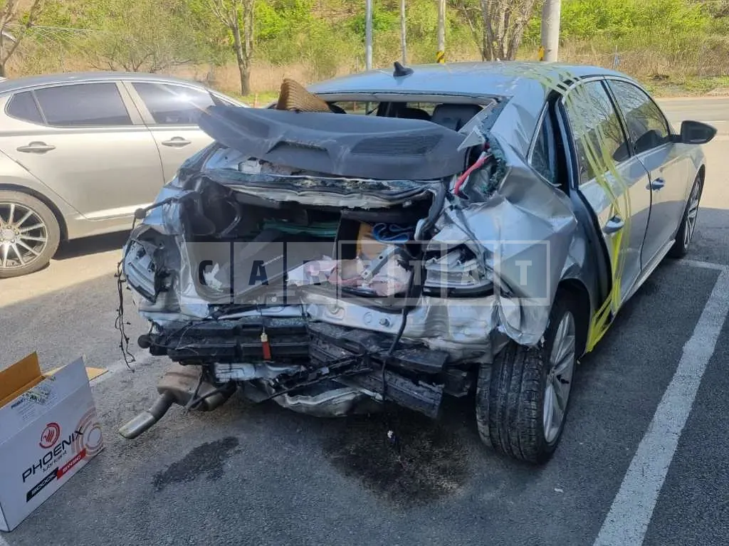 Photo 2 of 6: 2018 Volkswagen Passat 2.0 TSI, VIN 1VWZZZA3ZJC052529 — Korean insurance auction