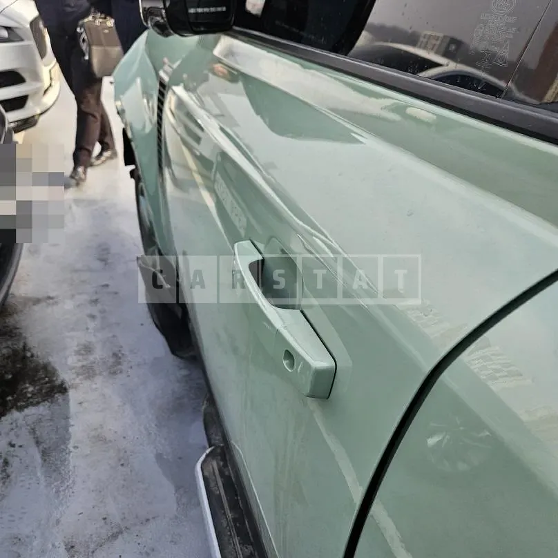 Photo 2 of 14: 2023 Land Rover Defender 110 D300 — Korean insurance auction