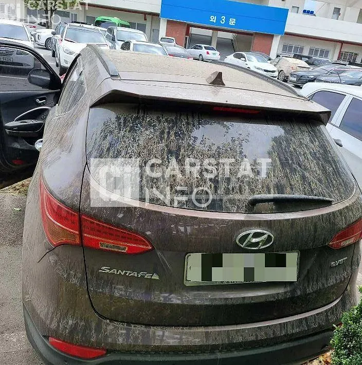 Photo 2 of 3: 2014 Hyundai Calm Santa Fe 2.0 — Korean insurance auction