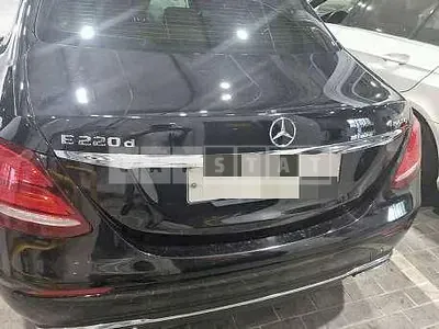 Photo 1 of 9: 2017 Mercedes-Benz E220 d 4Matic, VIN WDDZF0FB6HA277682 — Korean insurance auction