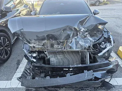 Photo 1 of 13: 2020 Kia K5 — Korean insurance auction